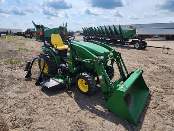 Image of John Deere 2025R equipment image 4