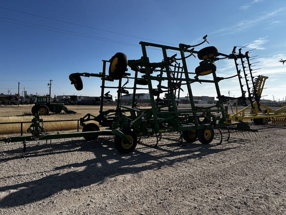 2014 John Deere 2410 Equipment Image0