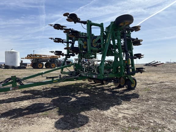 Image of John Deere 2510H equipment image 3