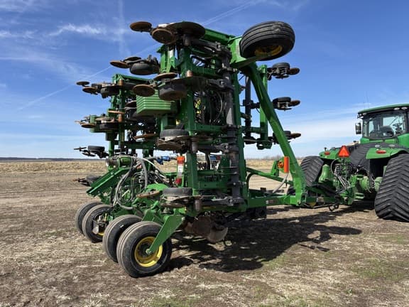 Image of John Deere 2510H equipment image 1