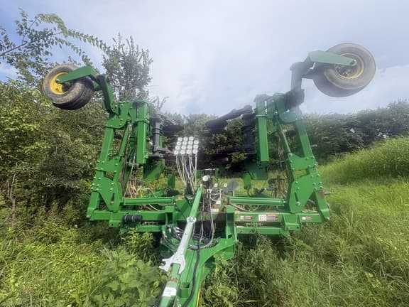 Image of John Deere 2510H Primary image