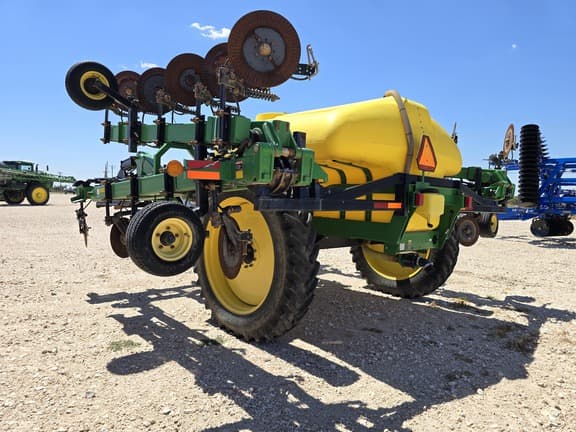 Image of John Deere 2510L equipment image 2