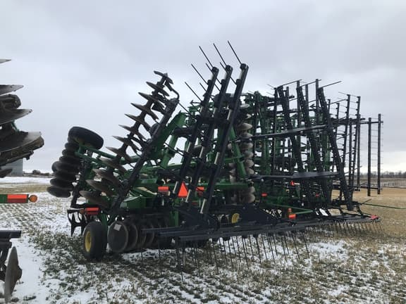 Image of John Deere 2623 equipment image 3