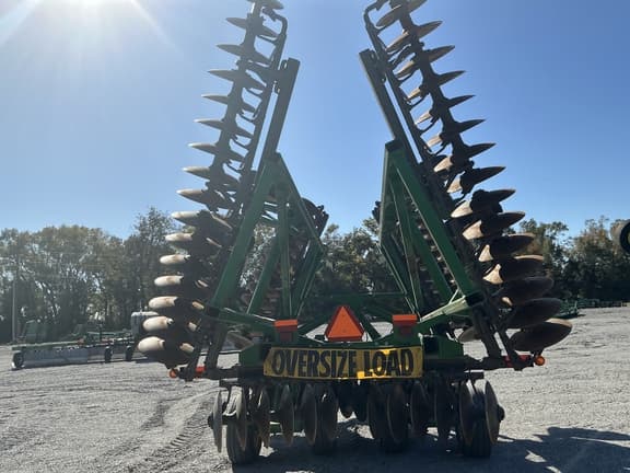 Image of John Deere 2623 equipment image 3