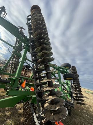 Image of John Deere 2623VT equipment image 2