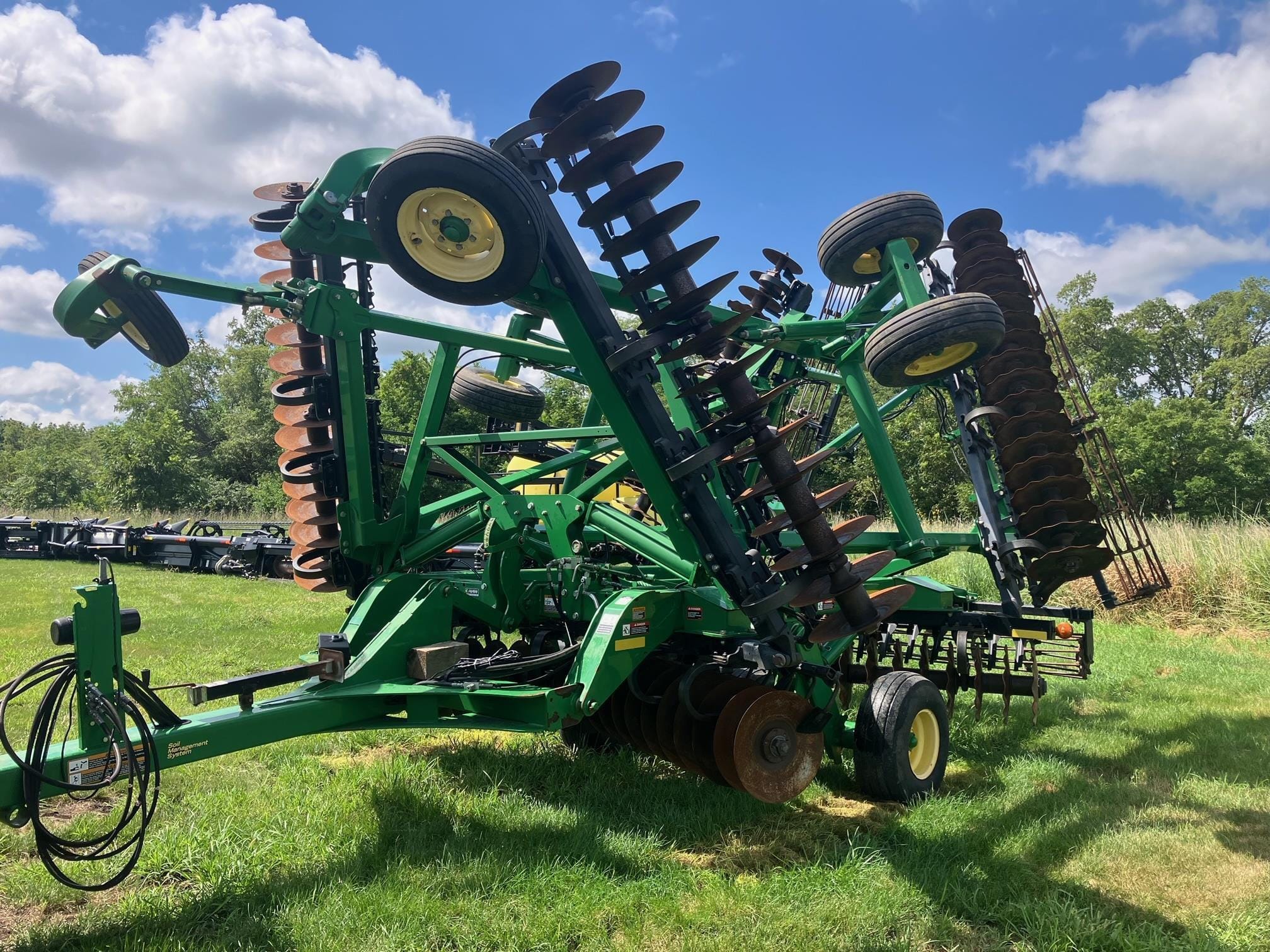 2014 John Deere 2623VT Equipment Image0