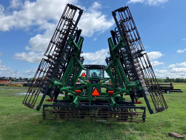 Image of John Deere 2623VT equipment image 3