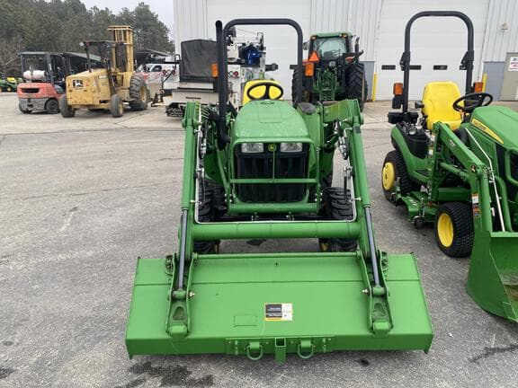 Image of John Deere 3032E equipment image 3