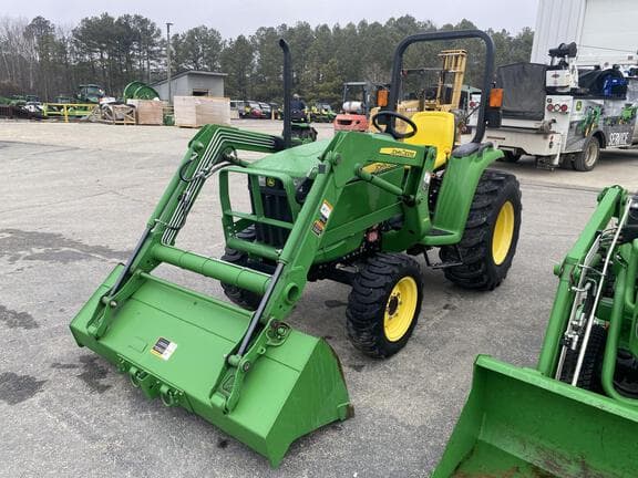 Image of John Deere 3032E Primary image