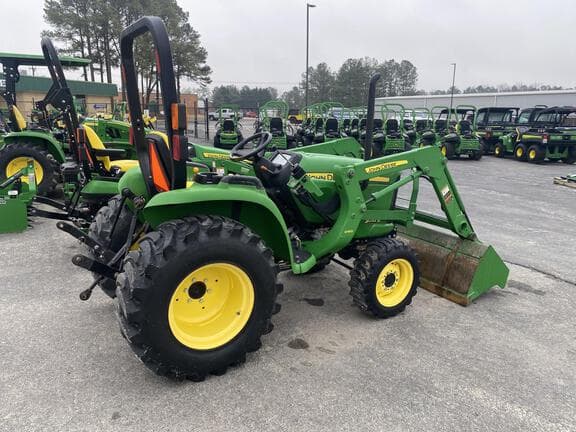 Image of John Deere 3032E equipment image 2