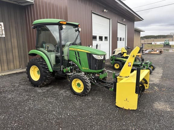 2014 John Deere 3046R Equipment Image0