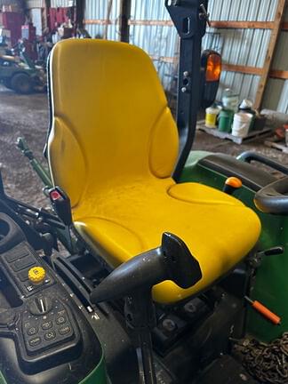 Image of John Deere 3046R Image 1