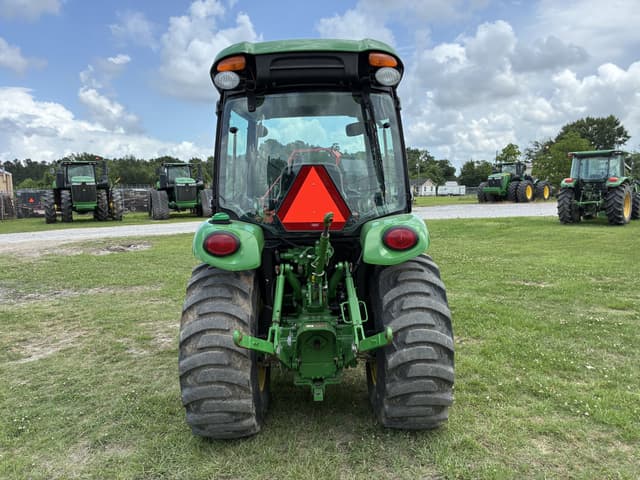 Image of John Deere 3046R equipment image 3