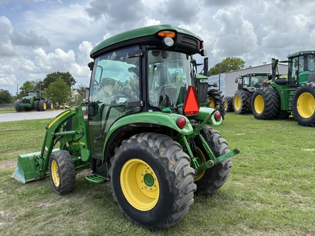 Image of John Deere 3046R equipment image 2