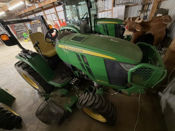 2014 John Deere 3046R Equipment Image0