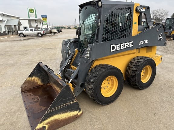 2014 John Deere 320E Equipment Image0