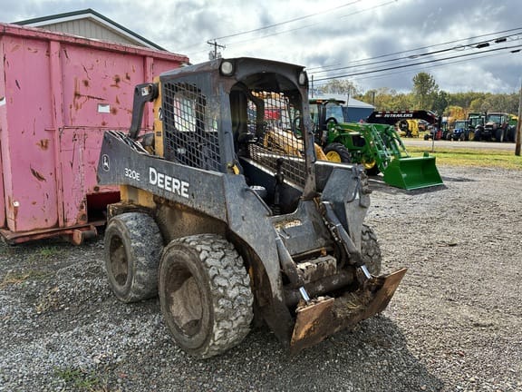 2014 John Deere 320E Equipment Image0