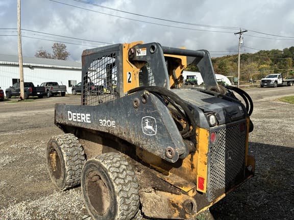 Image of John Deere 320E Image 1