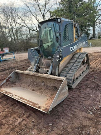 2014 John Deere 323E Equipment Image0