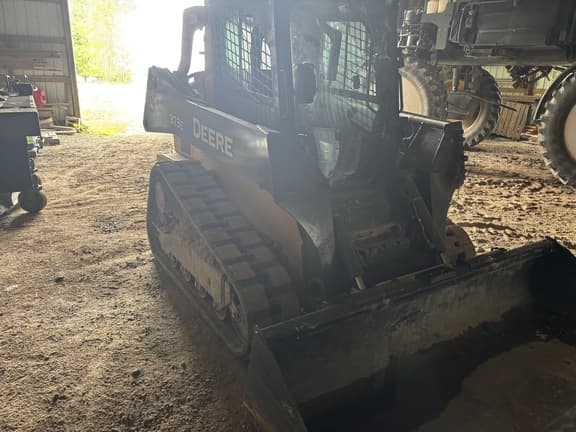 Image of John Deere 323E equipment image 3