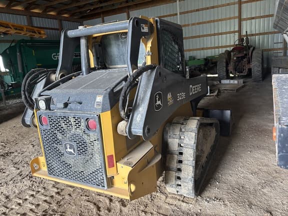 Image of John Deere 323E equipment image 4