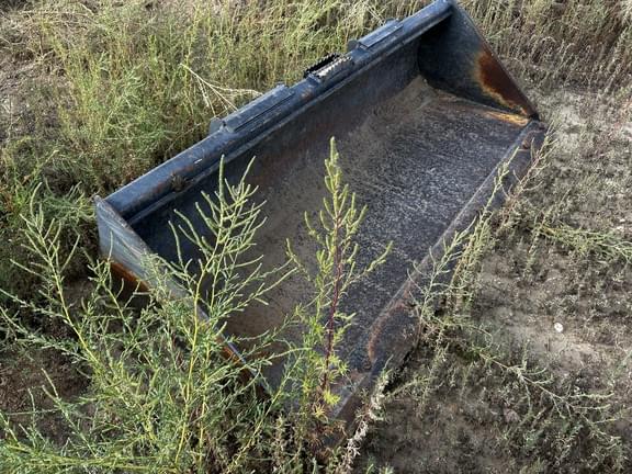 Image of John Deere 333E equipment image 1