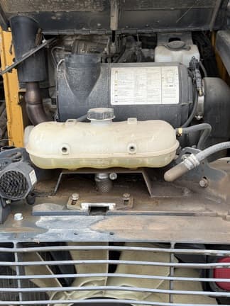 Image of John Deere 333E equipment image 4