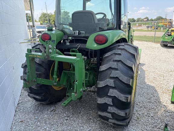 Image of John Deere 4052R equipment image 3