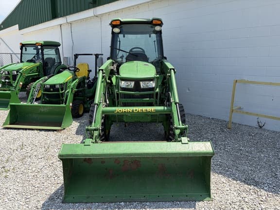 Image of John Deere 4052R Primary image