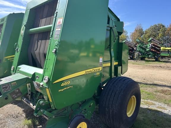 Image of John Deere 469 equipment image 1