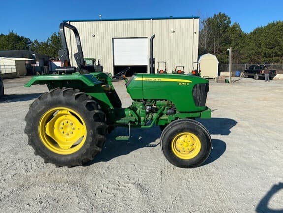 Image of John Deere 5045D Primary image