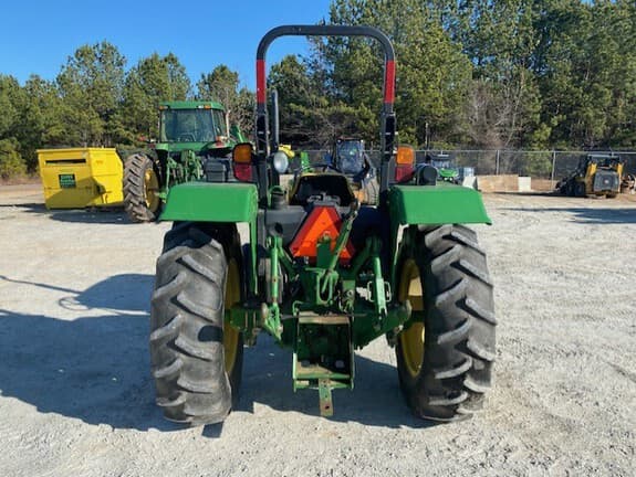 Image of John Deere 5045D equipment image 3