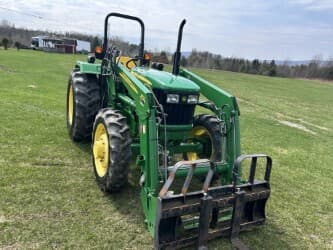 Image of John Deere 5045E equipment image 1
