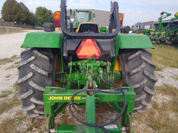 Image of John Deere 5045E equipment image 3