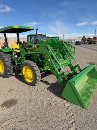 Image of John Deere 5065E equipment image 1