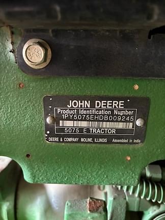 Image of John Deere 5075E equipment image 4