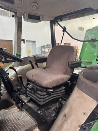 Image of John Deere 5075E equipment image 4