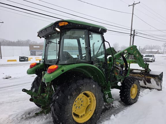 Image of John Deere 5075M equipment image 2