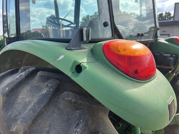 Image of John Deere 5085E equipment image 2