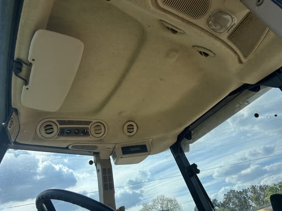 Image of John Deere 5085E Primary image