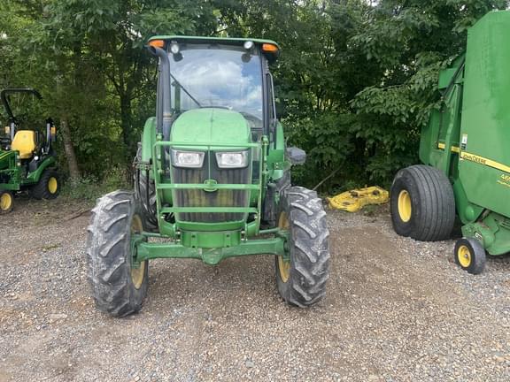 Image of John Deere 5085E equipment image 2