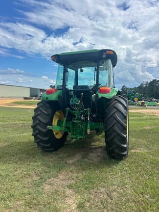Image of John Deere 5100E equipment image 3
