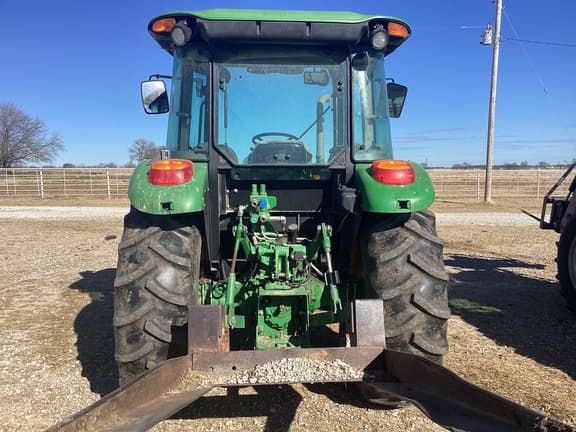 Image of John Deere 5100E equipment image 4