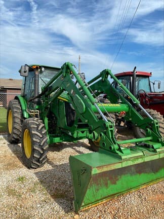 Image of John Deere 5115M equipment image 1