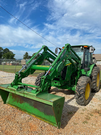2014 John Deere 5115M Equipment Image0