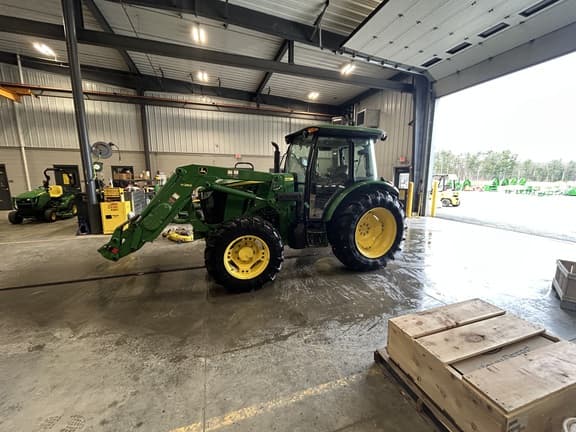 Image of John Deere 5115M Primary image
