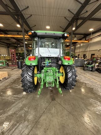 Image of John Deere 5115M equipment image 4