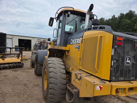 Image of John Deere 544K equipment image 2
