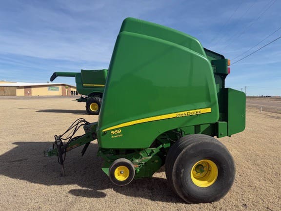 2014 John Deere 569 Premium Equipment Image0