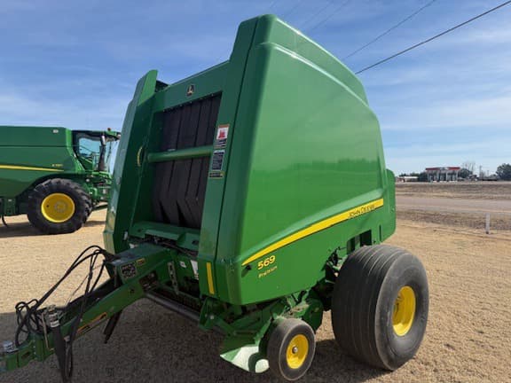 Image of John Deere 569 Premium equipment image 1